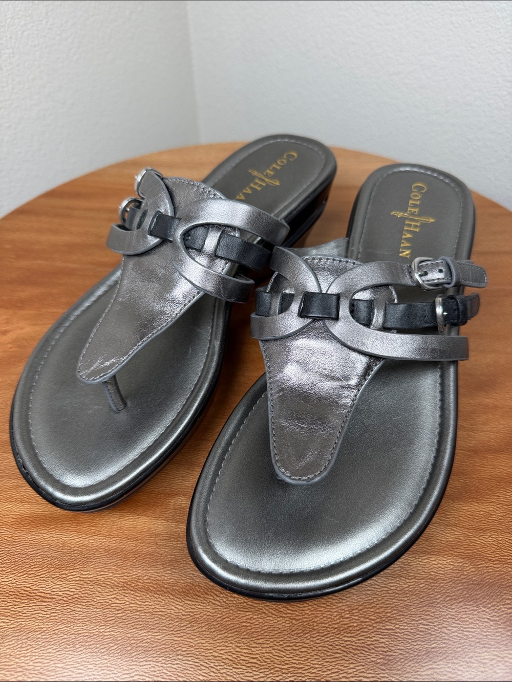 Cole Haan Womens Silver Grey Leather Sandals Nike Air Gray/Black Size 7